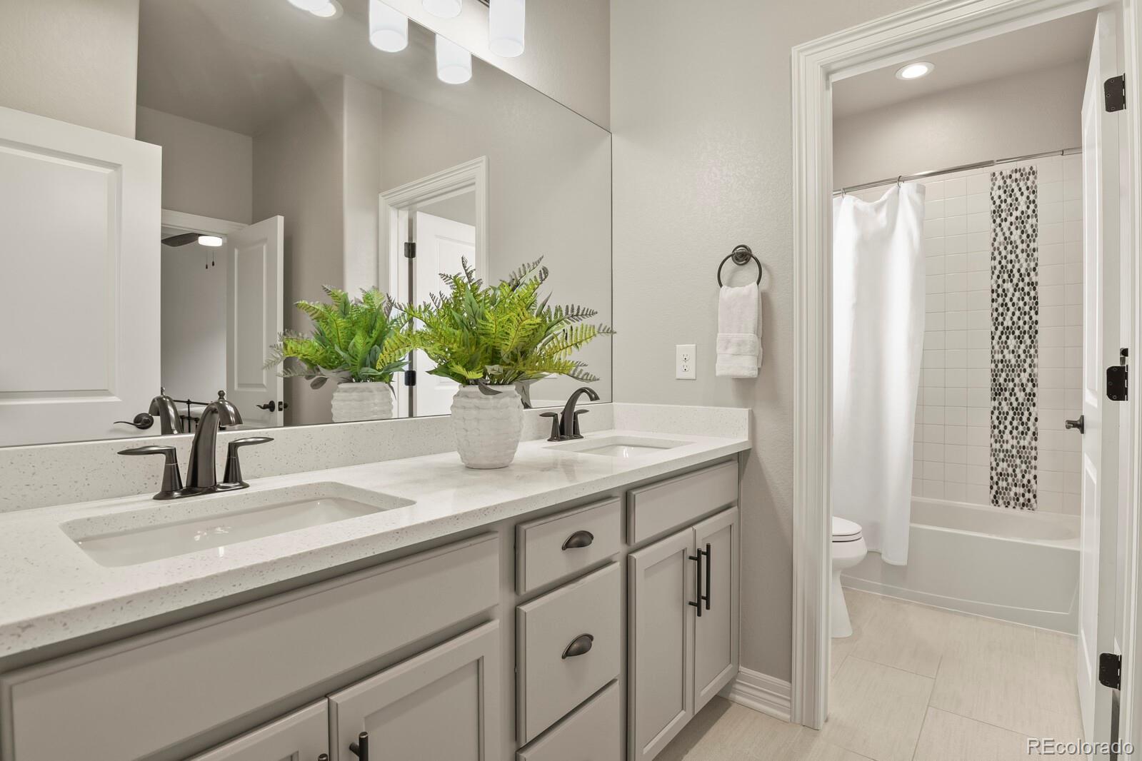 27500 E Lakeview Drive Aurora CO 80016