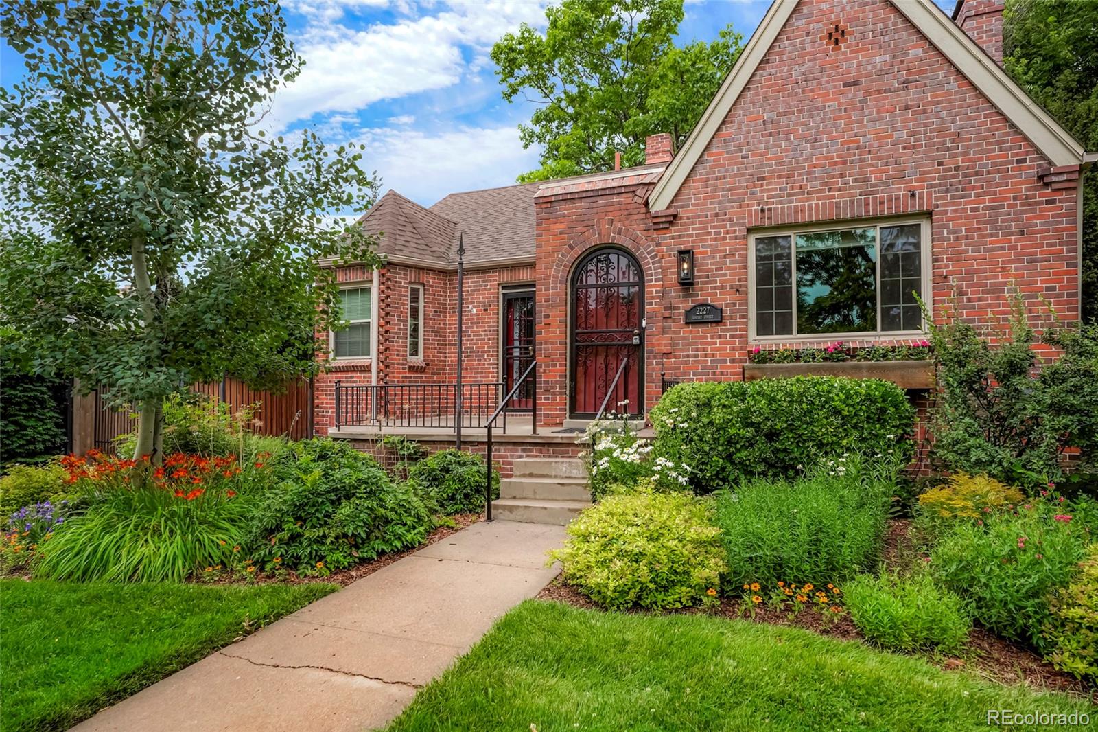 2227 N Locust Street Denver CO 80207