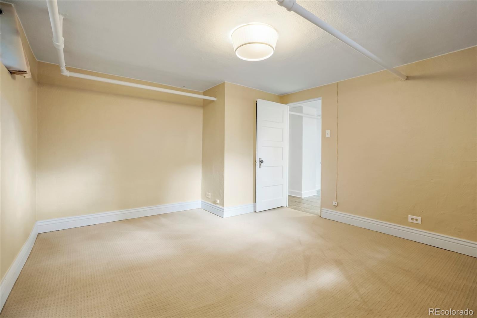 2227 N Locust Street Denver CO 80207