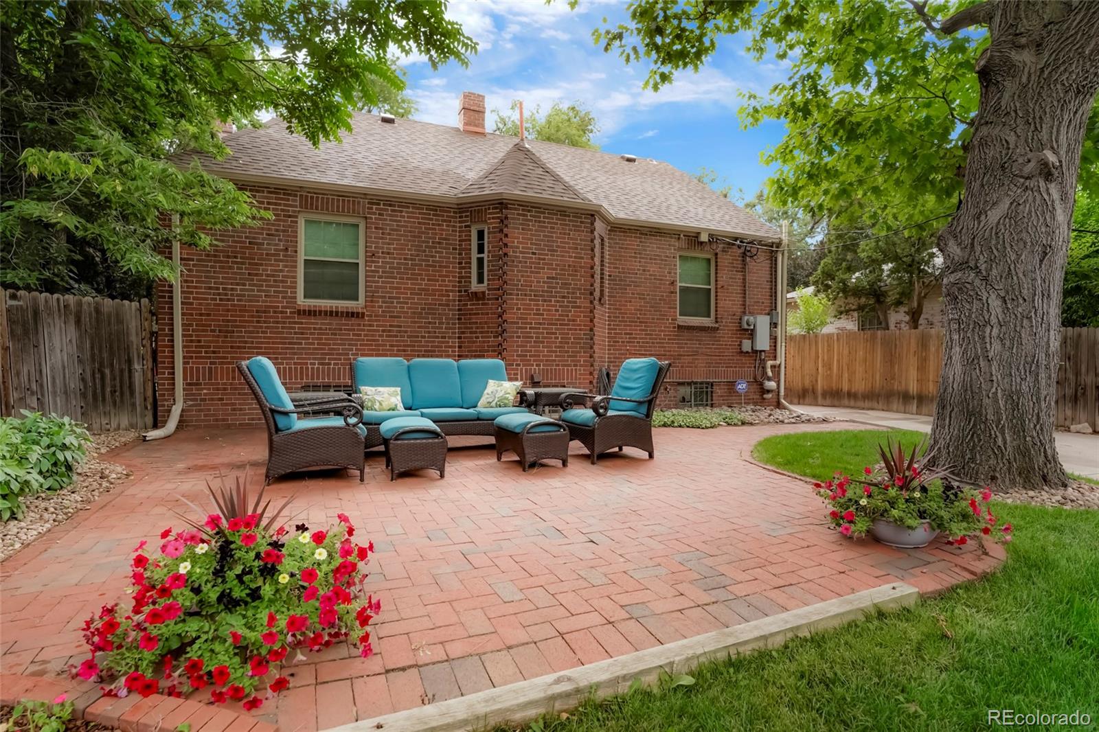2227 N Locust Street Denver CO 80207