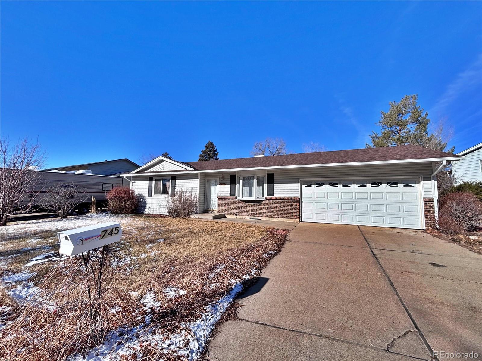 745 Mobile Street Aurora CO 80011