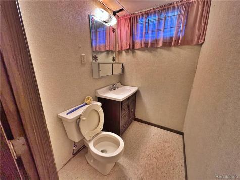 745 Mobile Street Aurora CO 80011