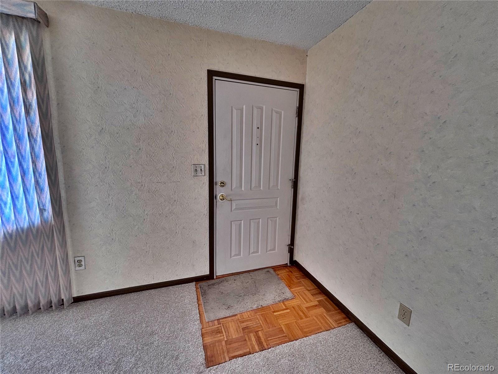 745 Mobile Street Aurora CO 80011