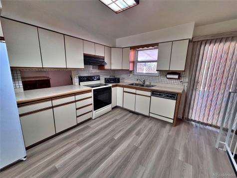 745 Mobile Street Aurora CO 80011