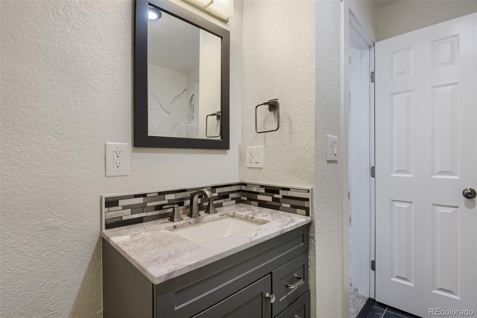 17464 E Temple Drive Aurora CO 80015