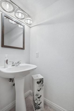 10461 Beech Street Littleton CO 80125