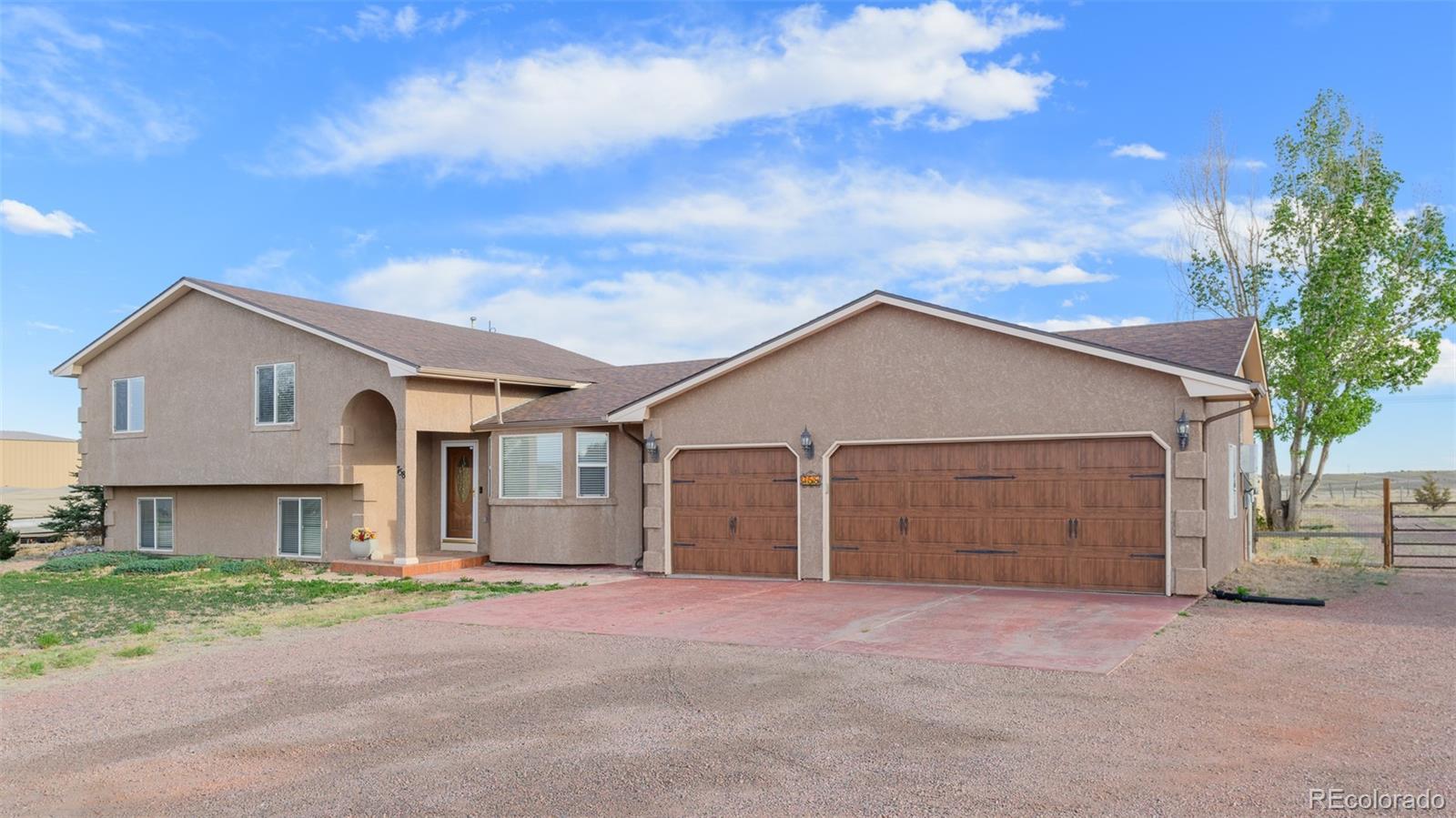 758 E Woodleaf Drive Pueblo CO 81007