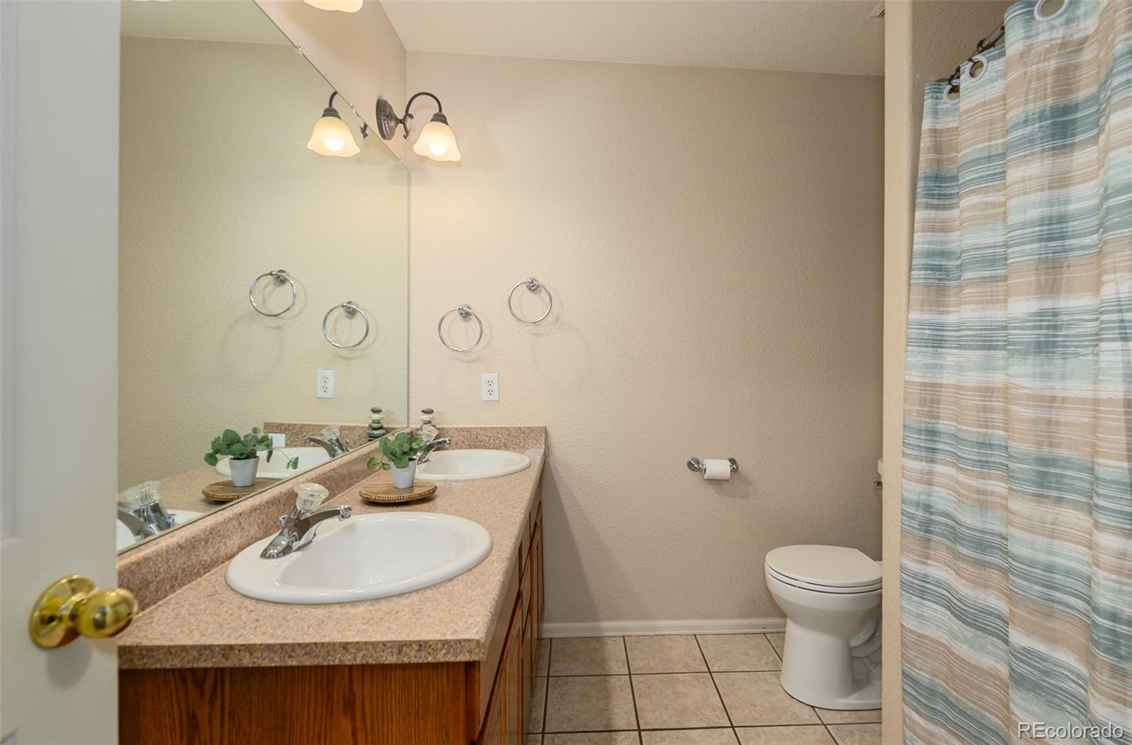 758 E Woodleaf Drive Pueblo CO 81007