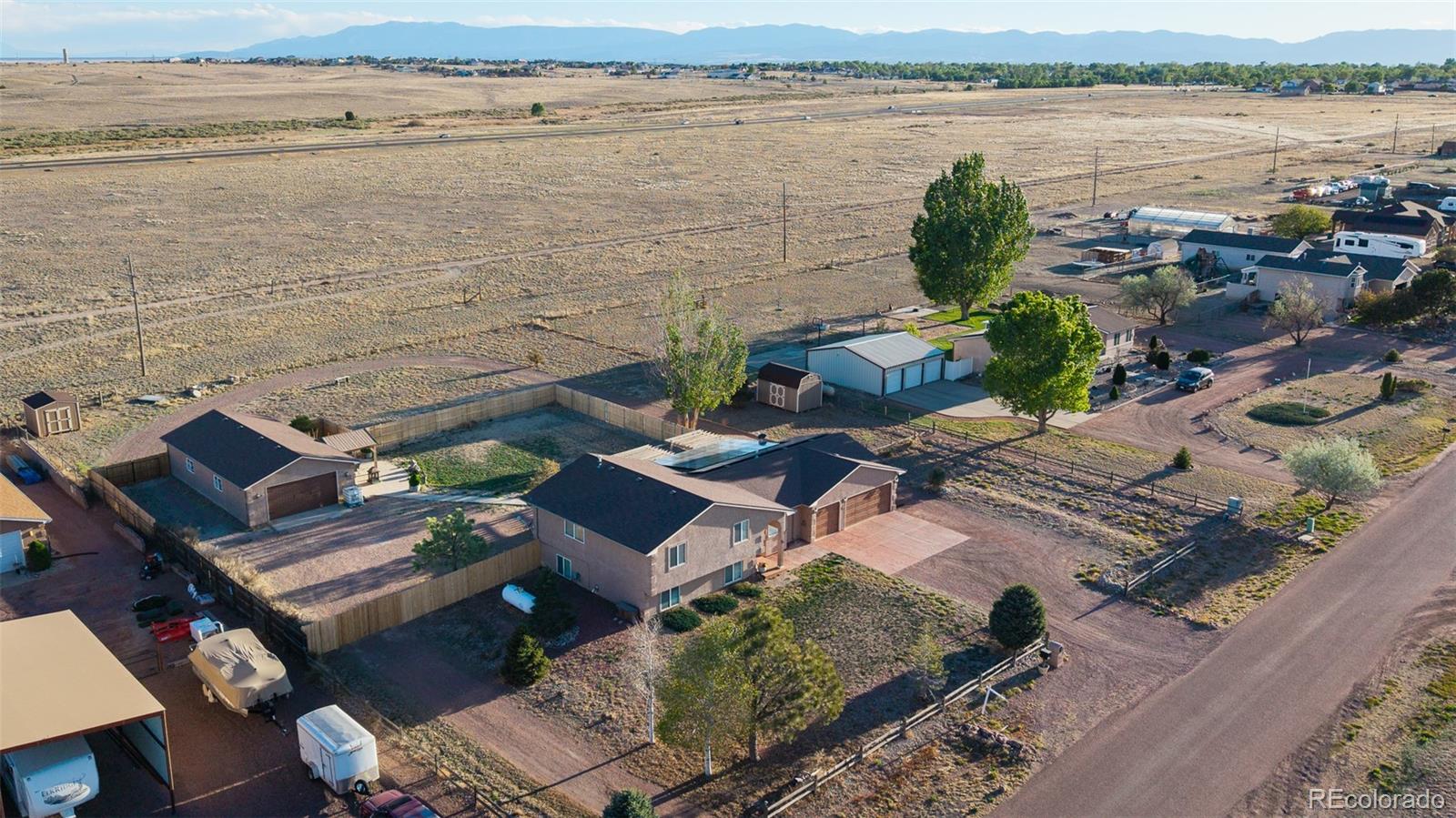 758 E Woodleaf Drive Pueblo CO 81007