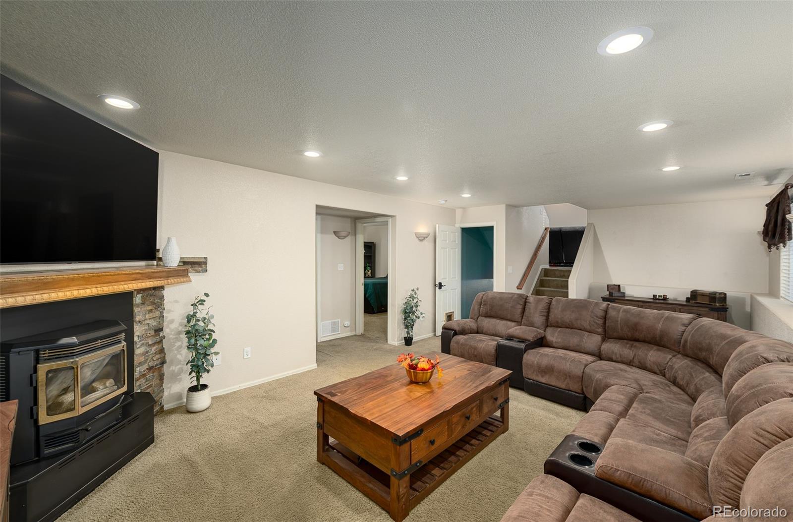 758 E Woodleaf Drive Pueblo CO 81007