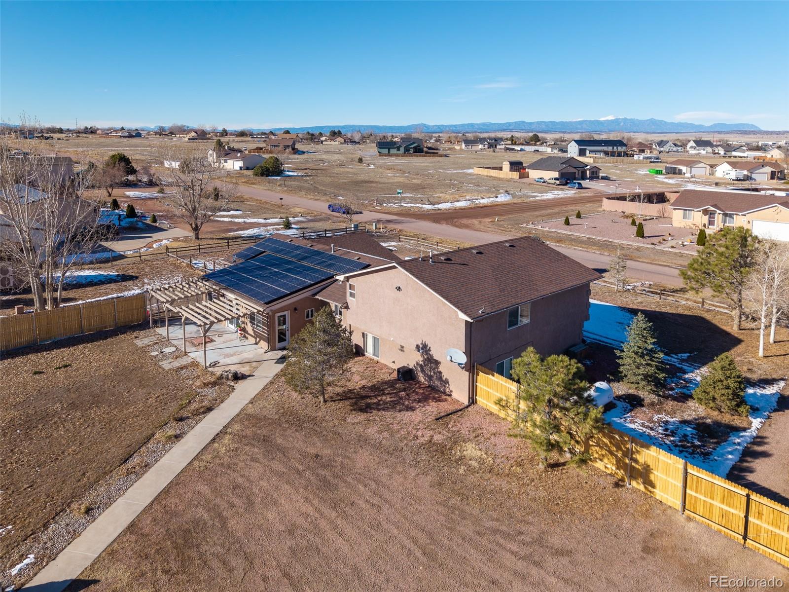 758 E Woodleaf Drive Pueblo CO 81007