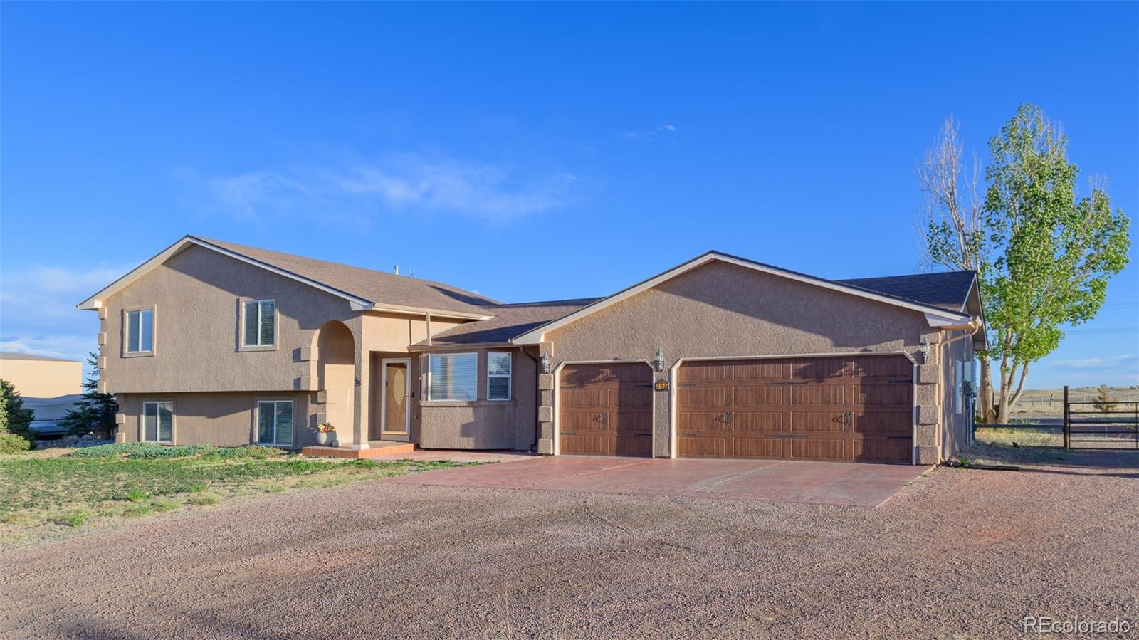 758 E Woodleaf Drive Pueblo CO 81007