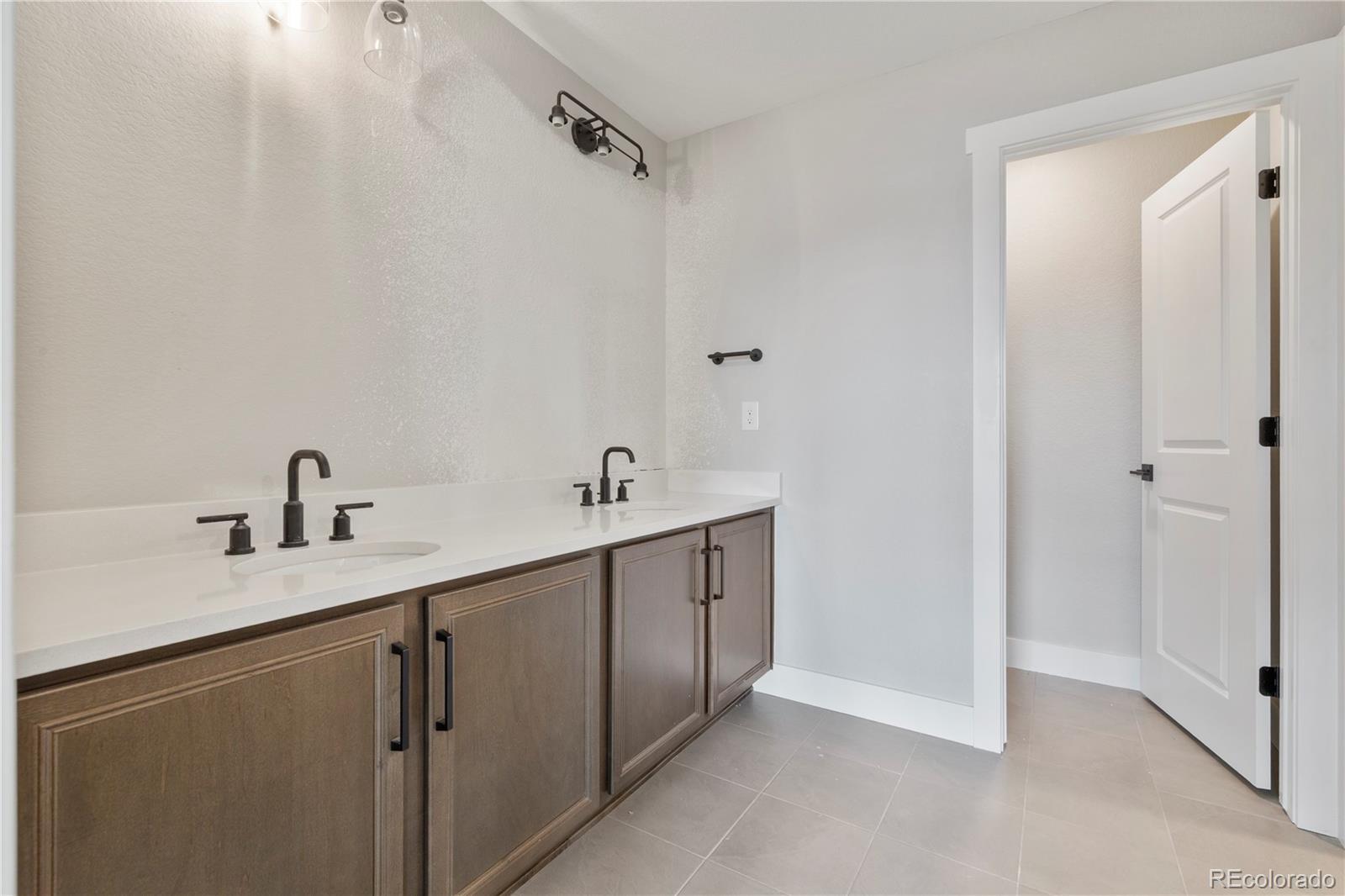 24207 E 53 Road Drive Aurora CO 80019