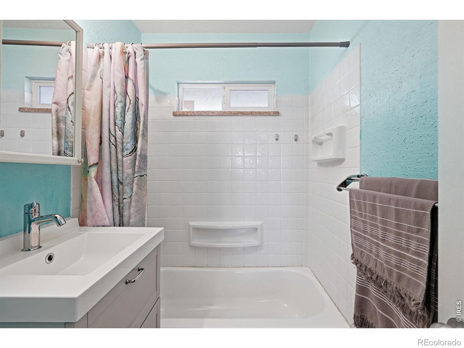 2057 Ironton Street Aurora CO 80010