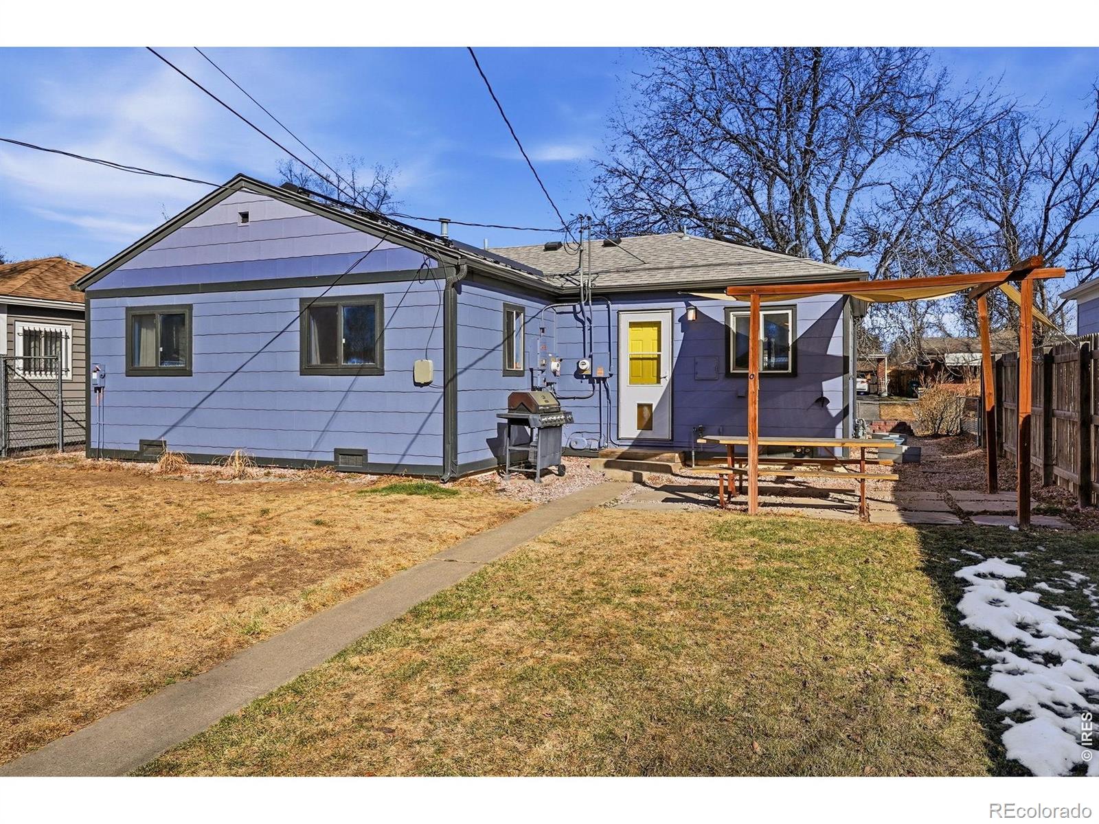 2057 Ironton Street Aurora CO 80010