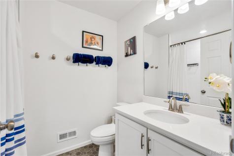 4074 N Picadilly Court Aurora CO 80019