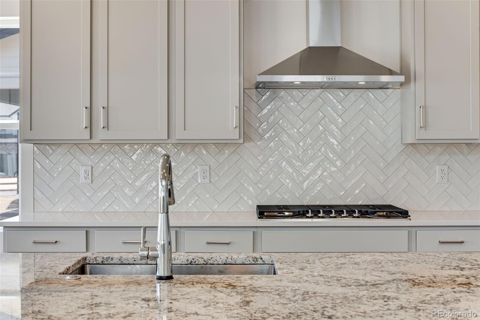 24563 E 34th Avenue Aurora CO 80019