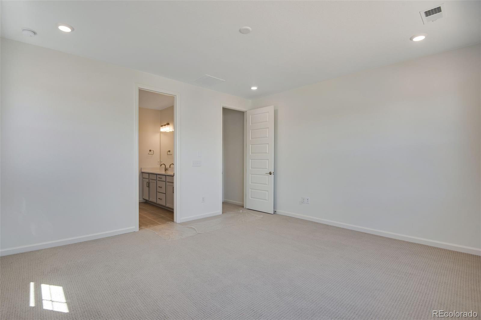 24563 E 34th Avenue Aurora CO 80019
