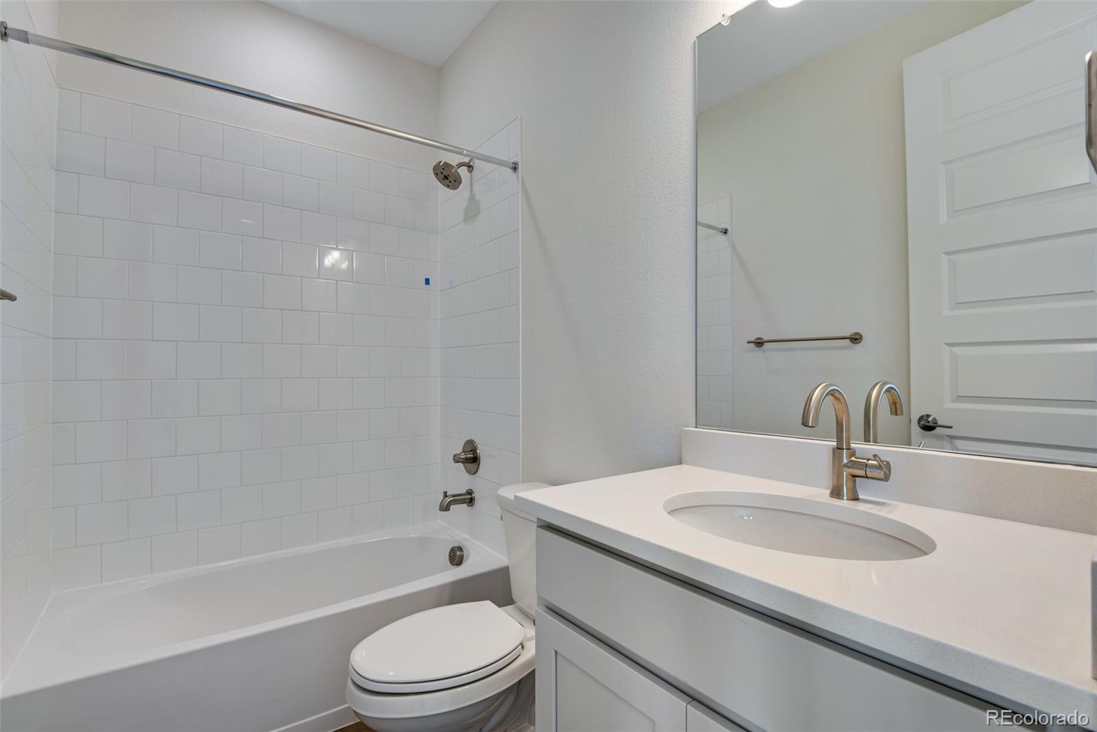 24563 E 34th Avenue Aurora CO 80019