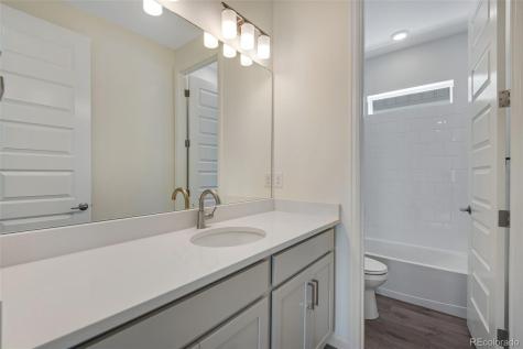 24563 E 34th Avenue Aurora CO 80019