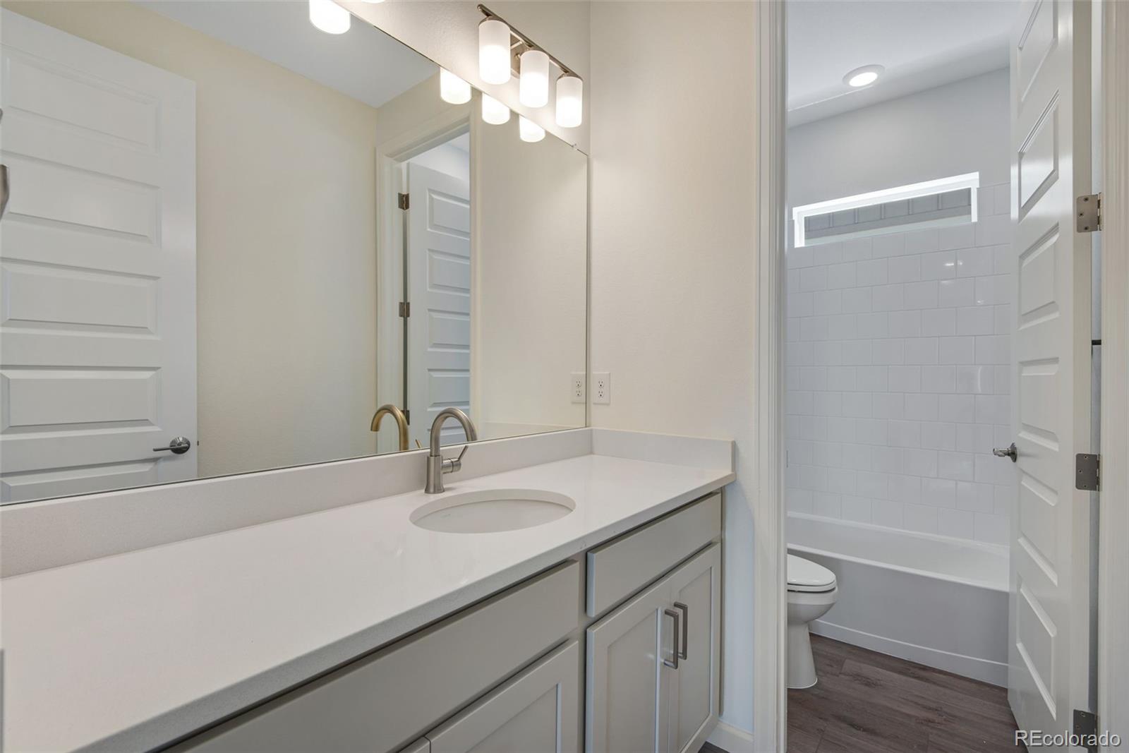 24563 E 34th Avenue Aurora CO 80019