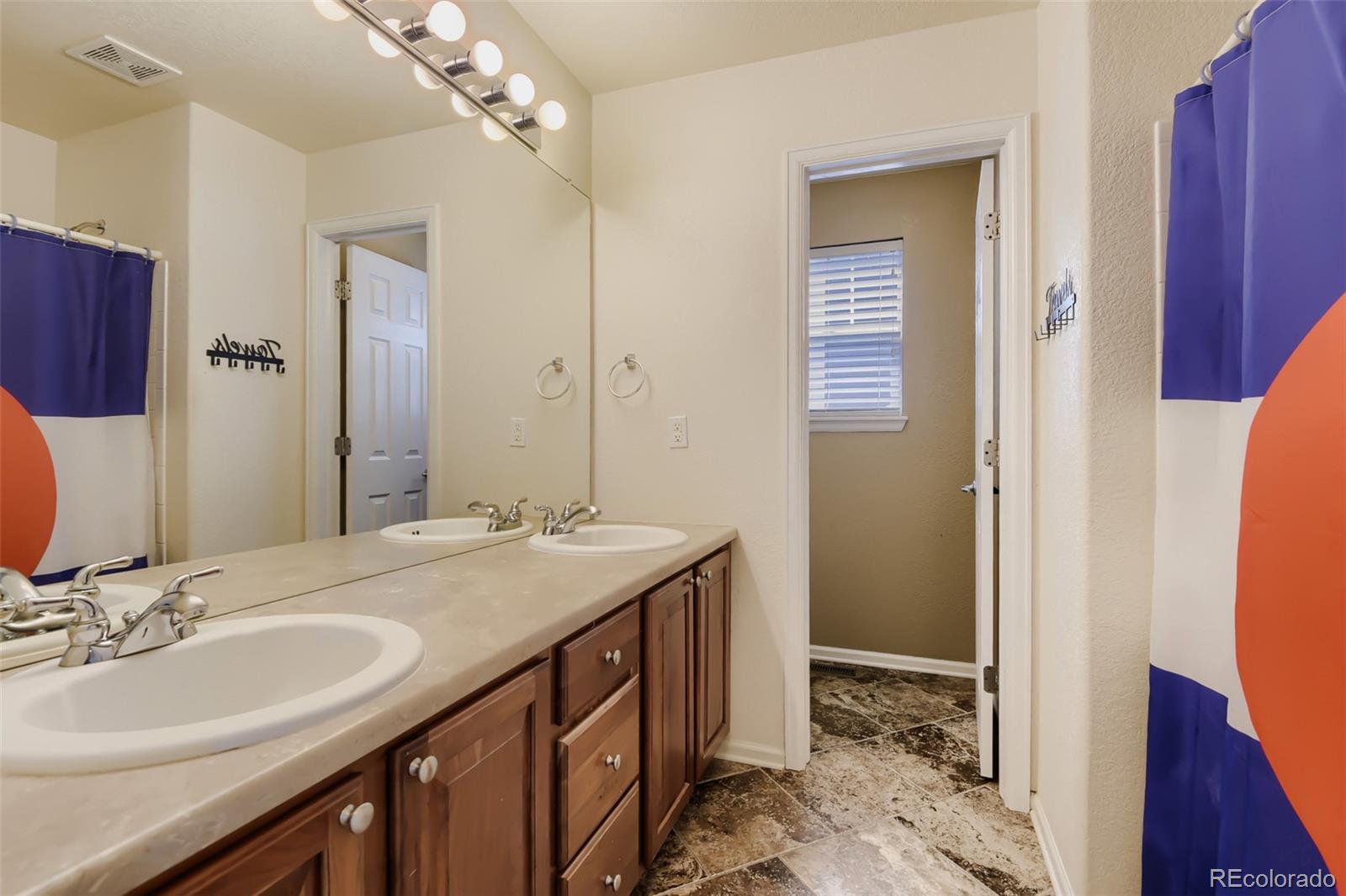 10805 Hickory Ridge Street Highlands Ranch CO 80126