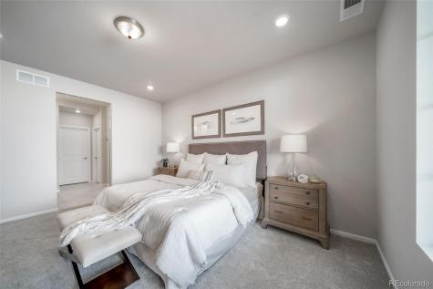 21845 E 51st Drive Aurora CO 80019
