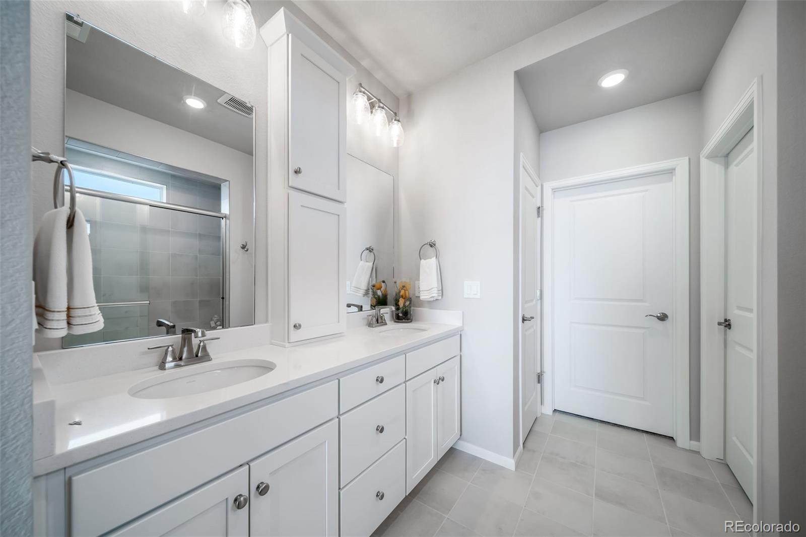 21845 E 51st Drive Aurora CO 80019