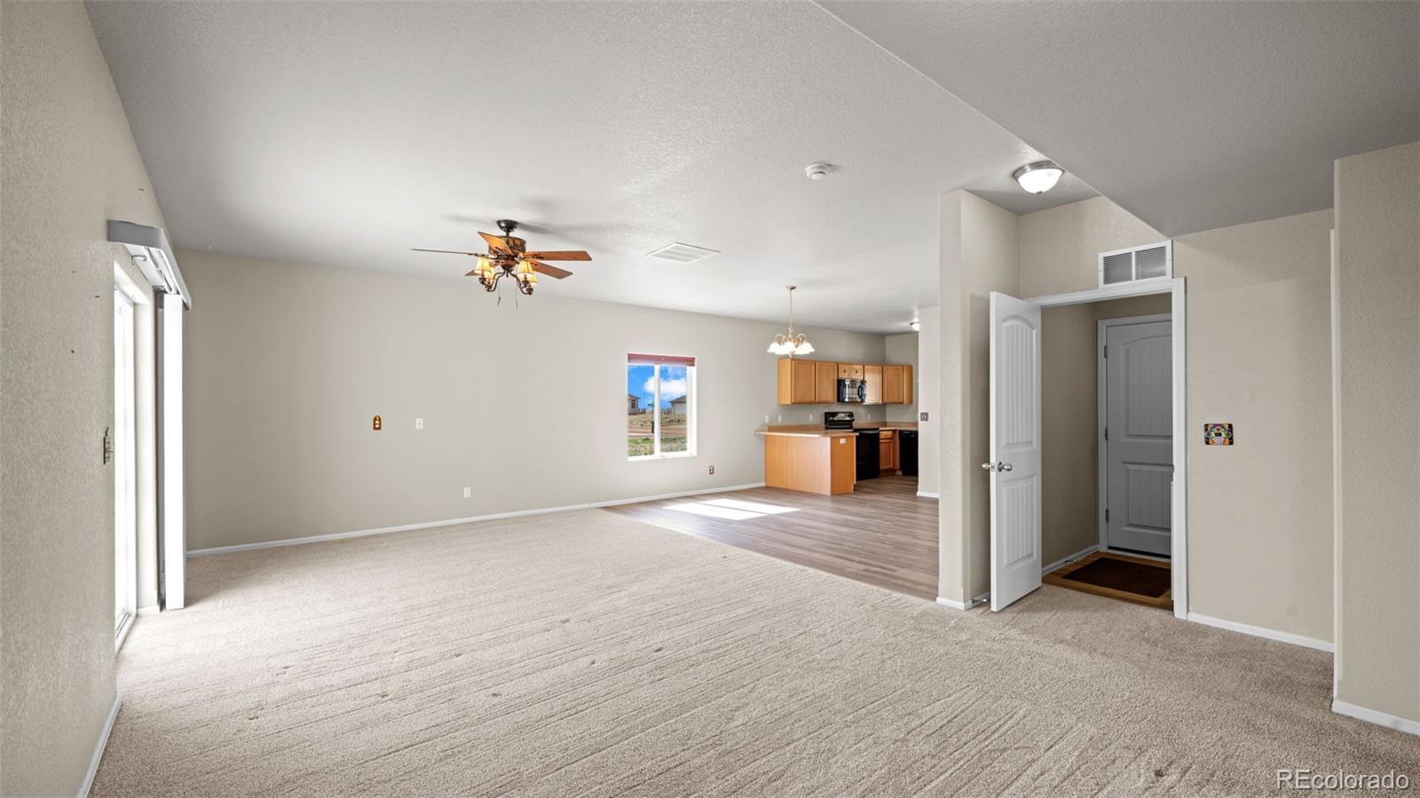 1133 E Ivanhoe Drive Pueblo CO 81007