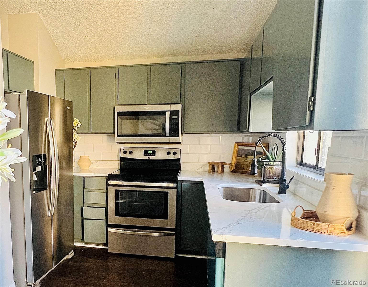 10107 E Peakview Avenue Englewood CO 80111