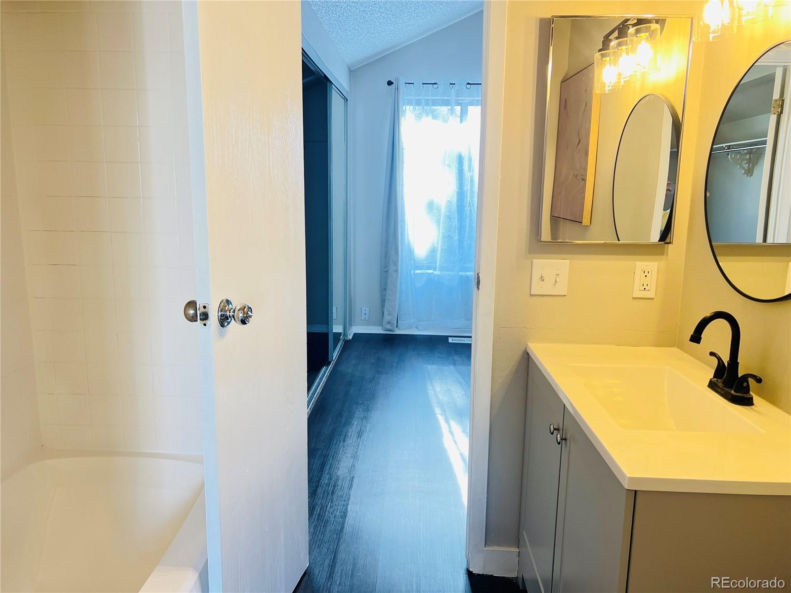 10107 E Peakview Avenue Englewood CO 80111