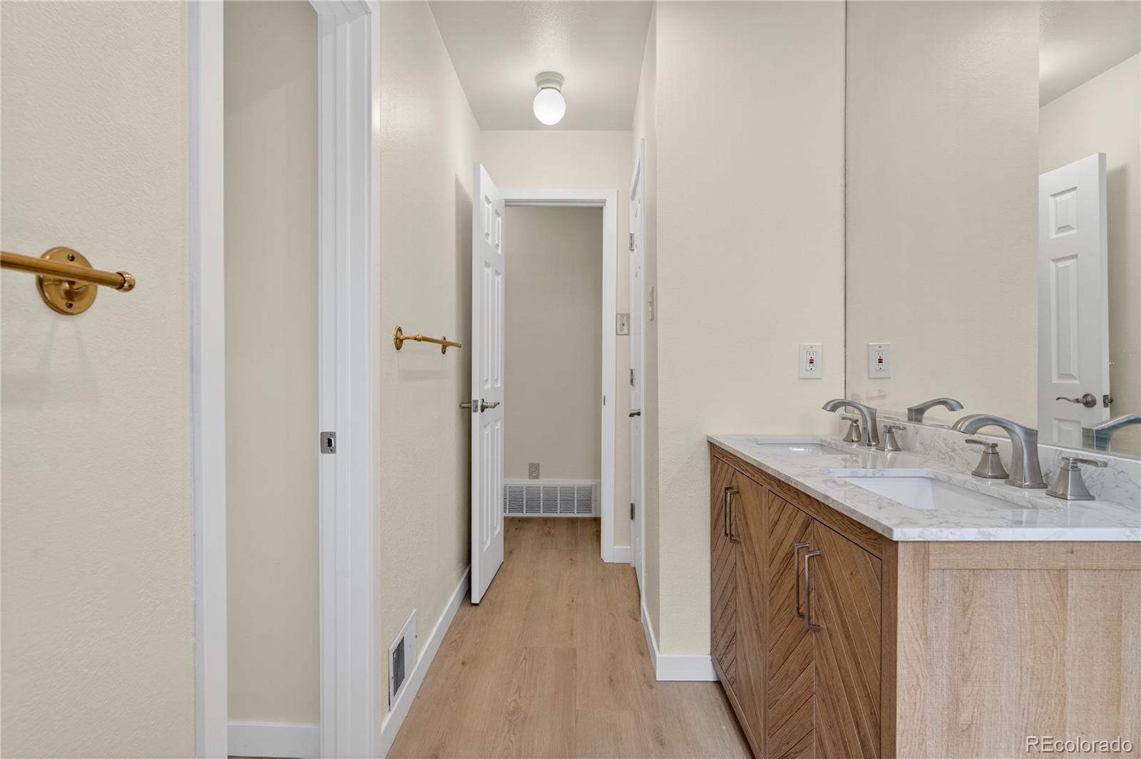 978 S Potomac Way Aurora CO 80012