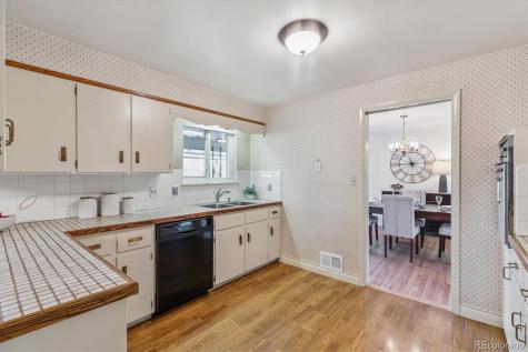 1800 Lewis Court Lakewood CO 80215