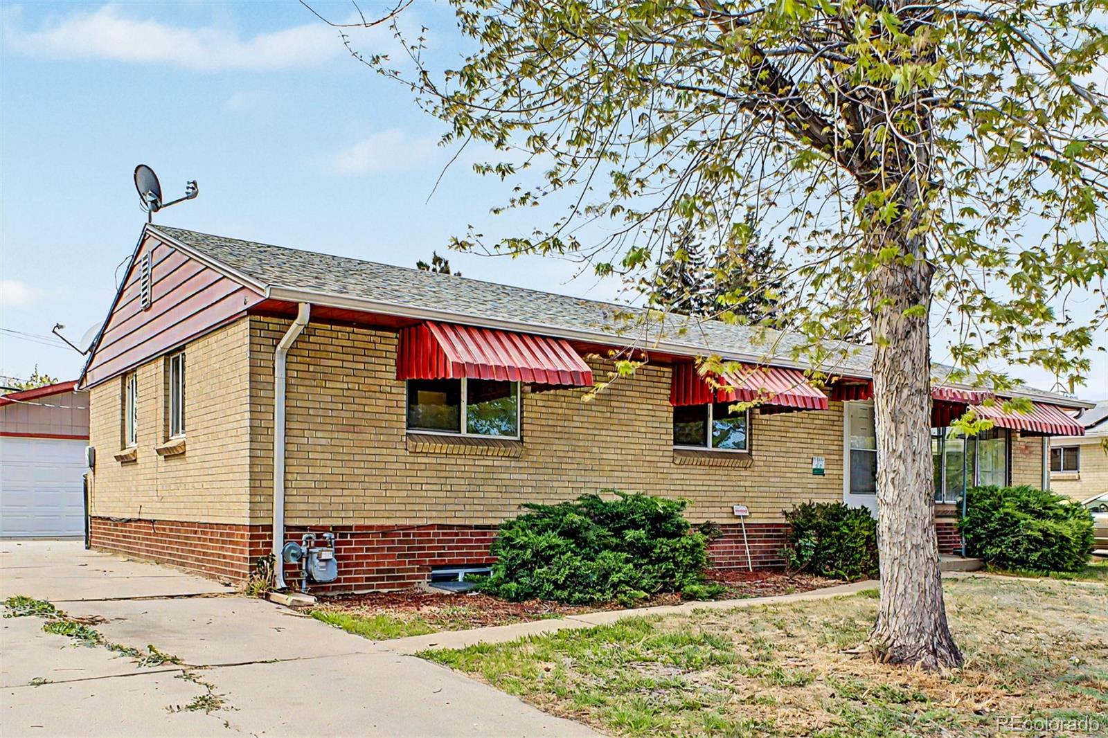 565 Florence Street Aurora CO 80010