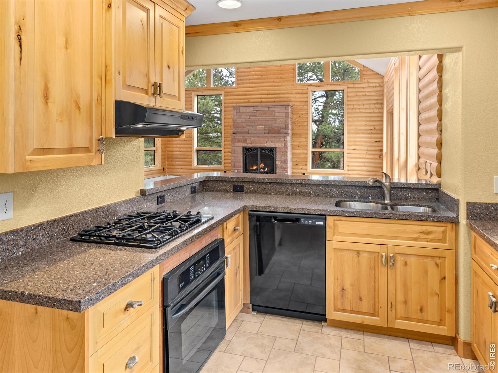 195 Rockledge Circle Lyons CO 80540