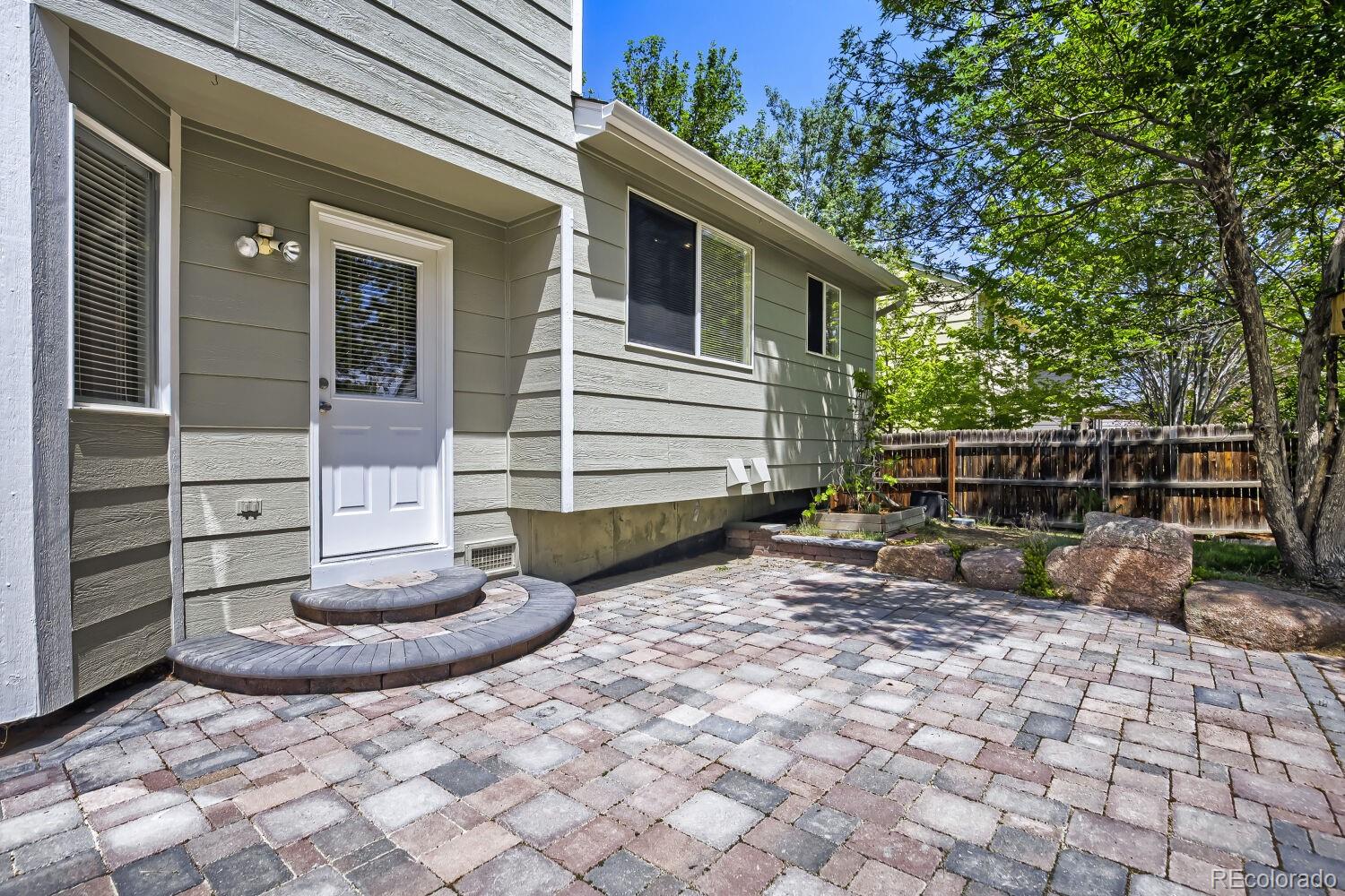 1633 Deerwood Drive Longmont CO 80504