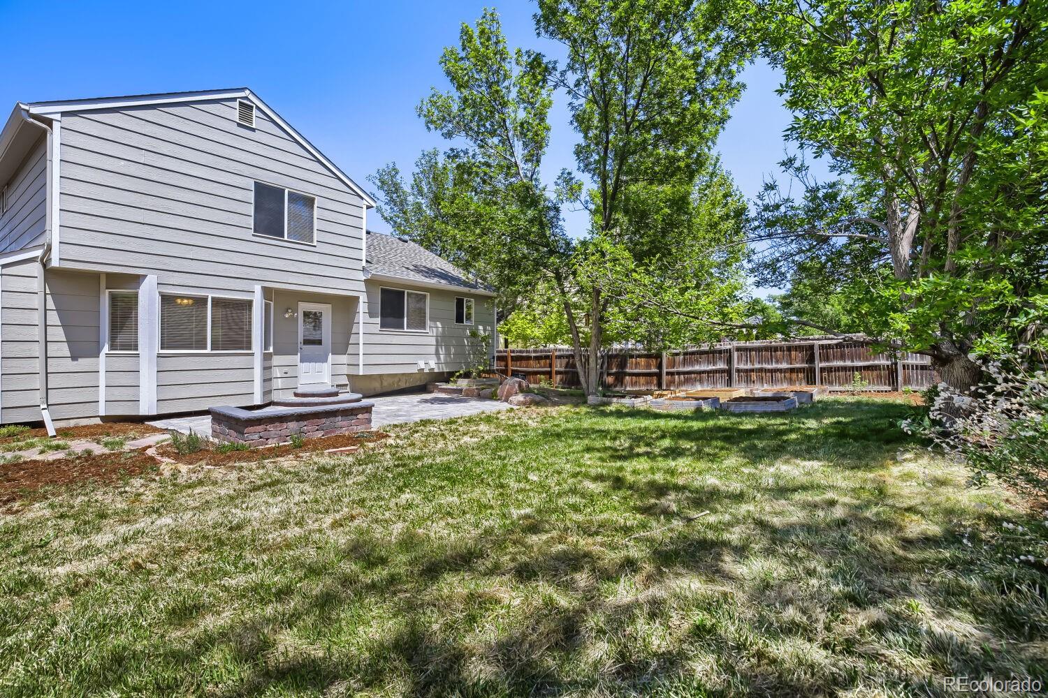 1633 Deerwood Drive Longmont CO 80504
