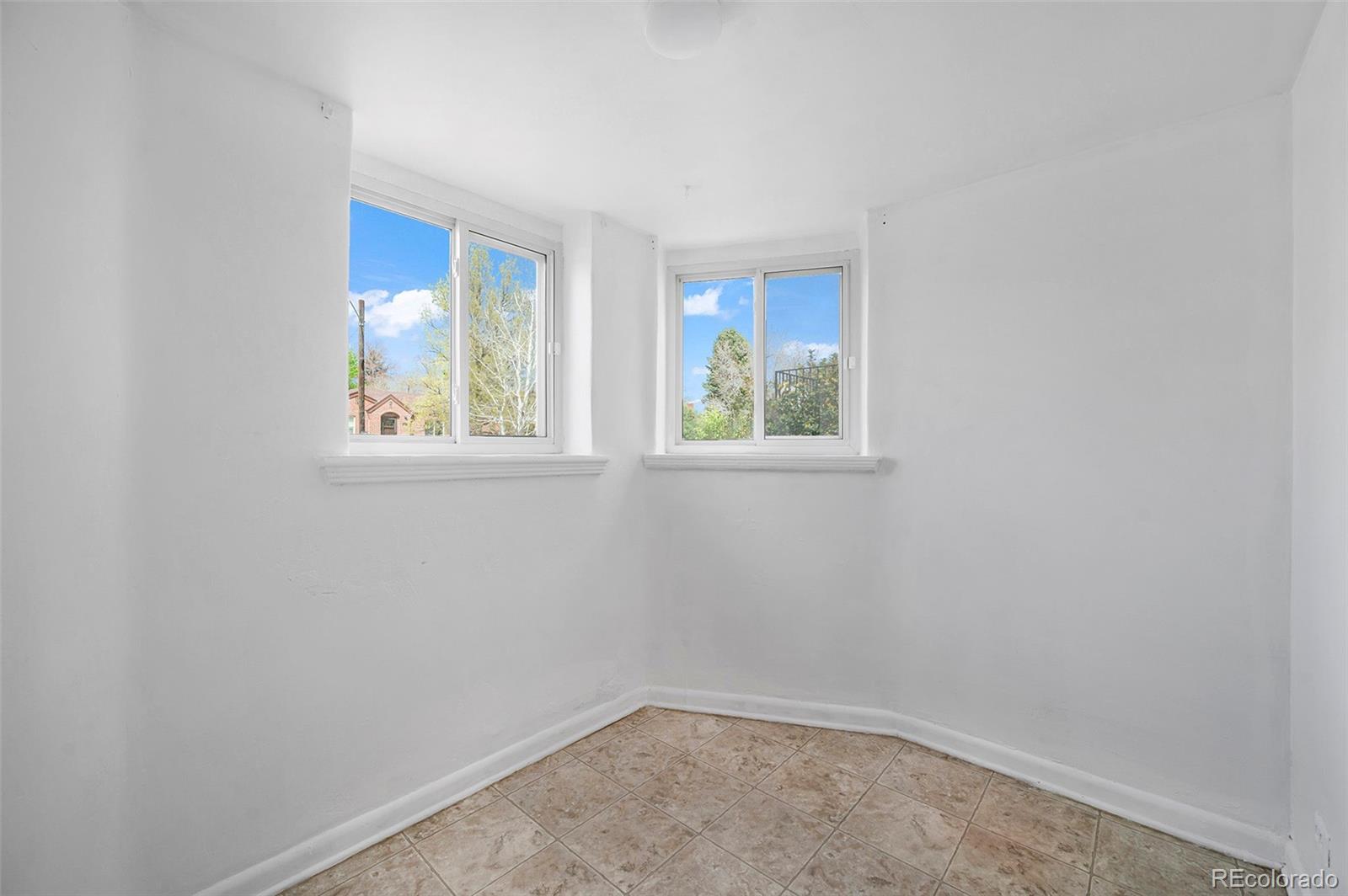 5036 W Moncrieff Place Denver CO 80212