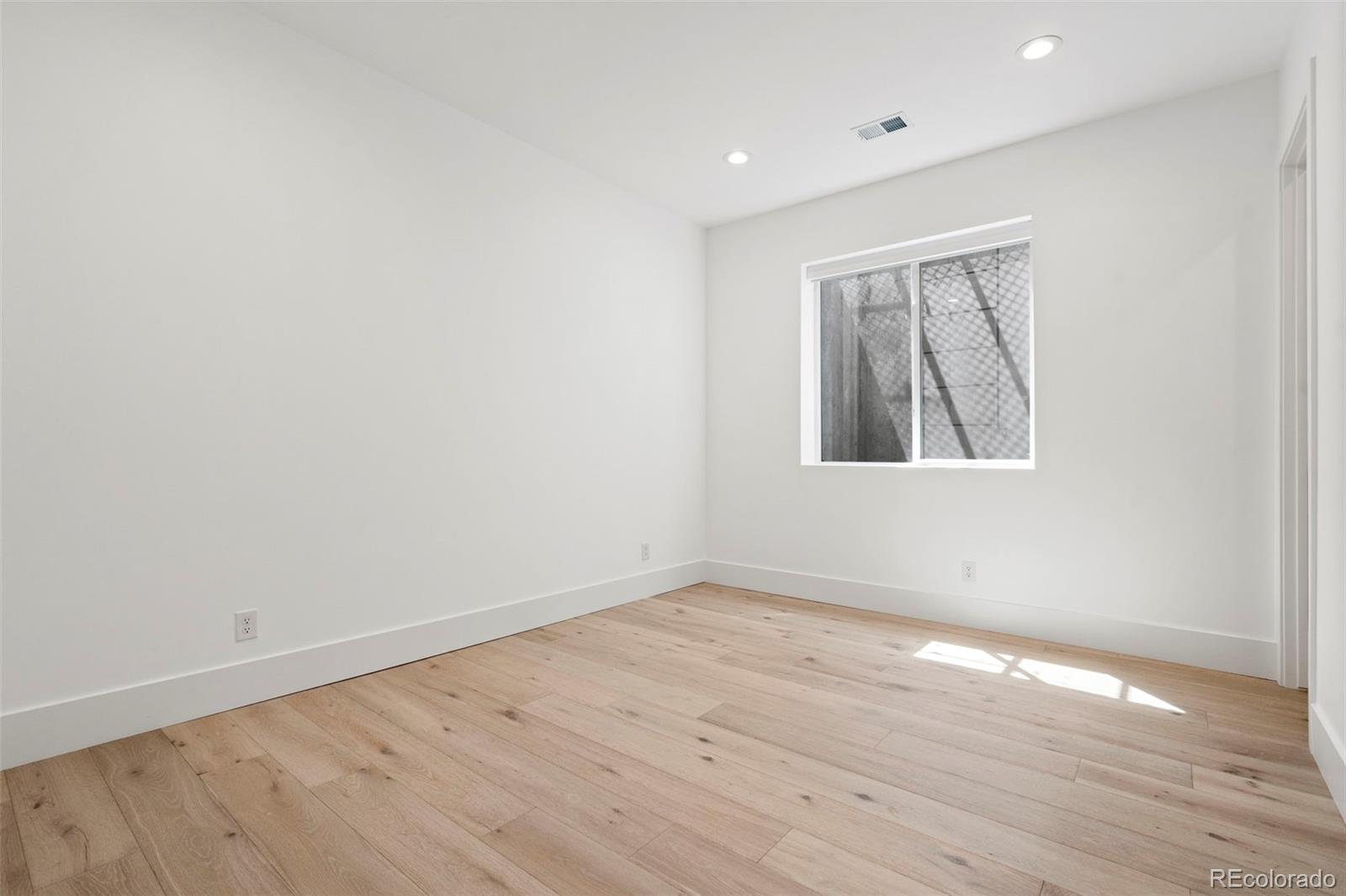 959 S Vine Street Denver CO 80209