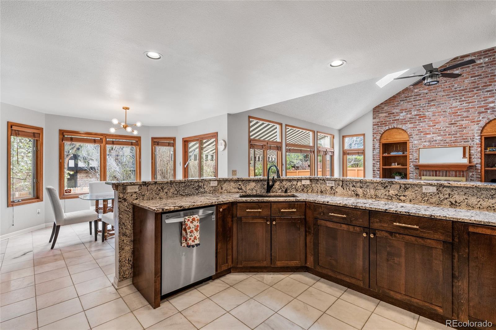 4852 S Carson Street Aurora CO 80015