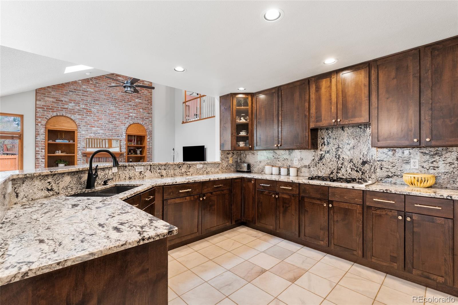 4852 S Carson Street Aurora CO 80015