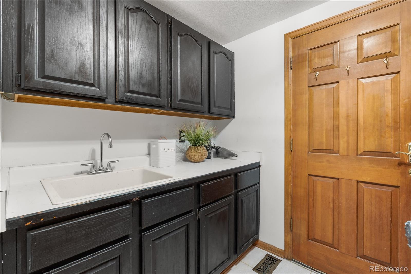 4852 S Carson Street Aurora CO 80015