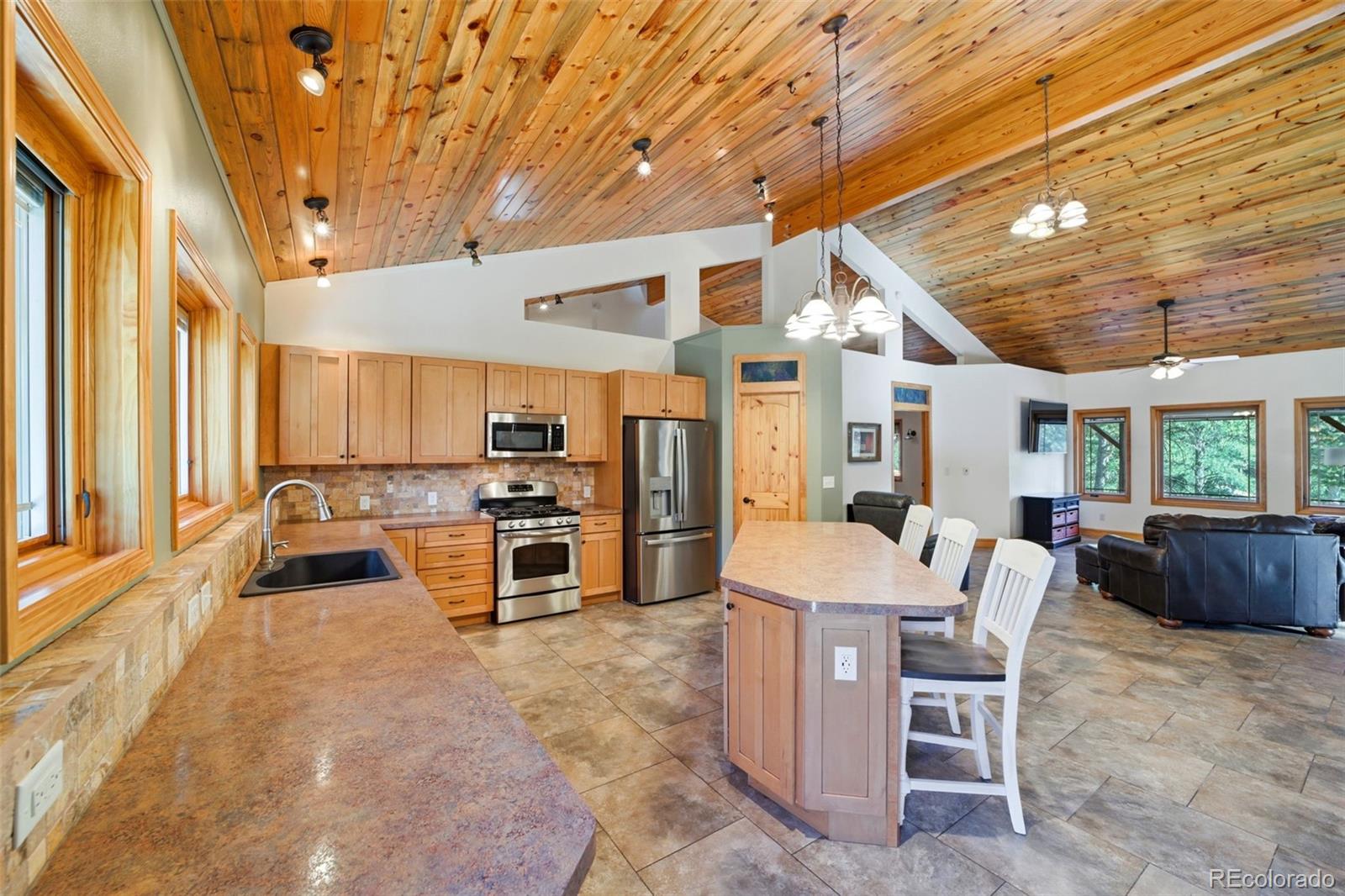9028 Cascade Avenue Beulah CO 81023