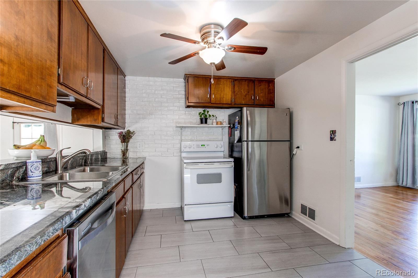 1074 Elmira Street Aurora CO 80010