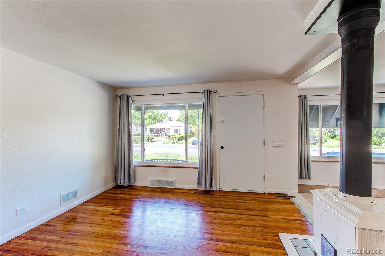 1074 Elmira Street Aurora CO 80010