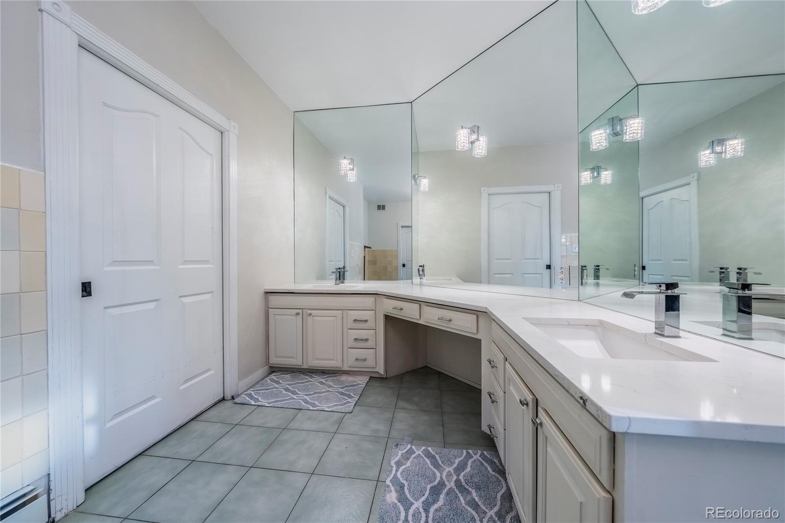 955 Independence Street Lakewood CO 80215