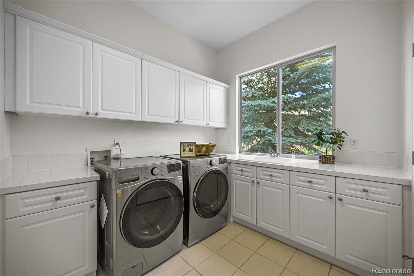 7120 Forest Ridge Circle Castle Pines CO 80108