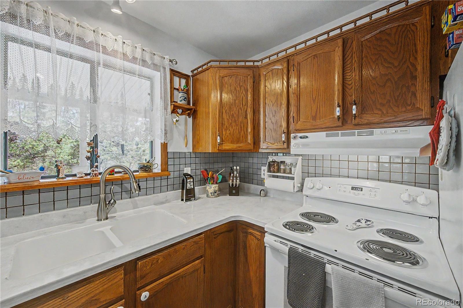 539 12th Trail Cotopaxi CO 81223