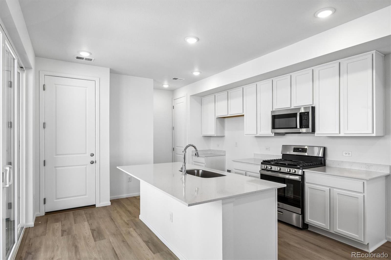 542 Pagosa Street Aurora CO 80017