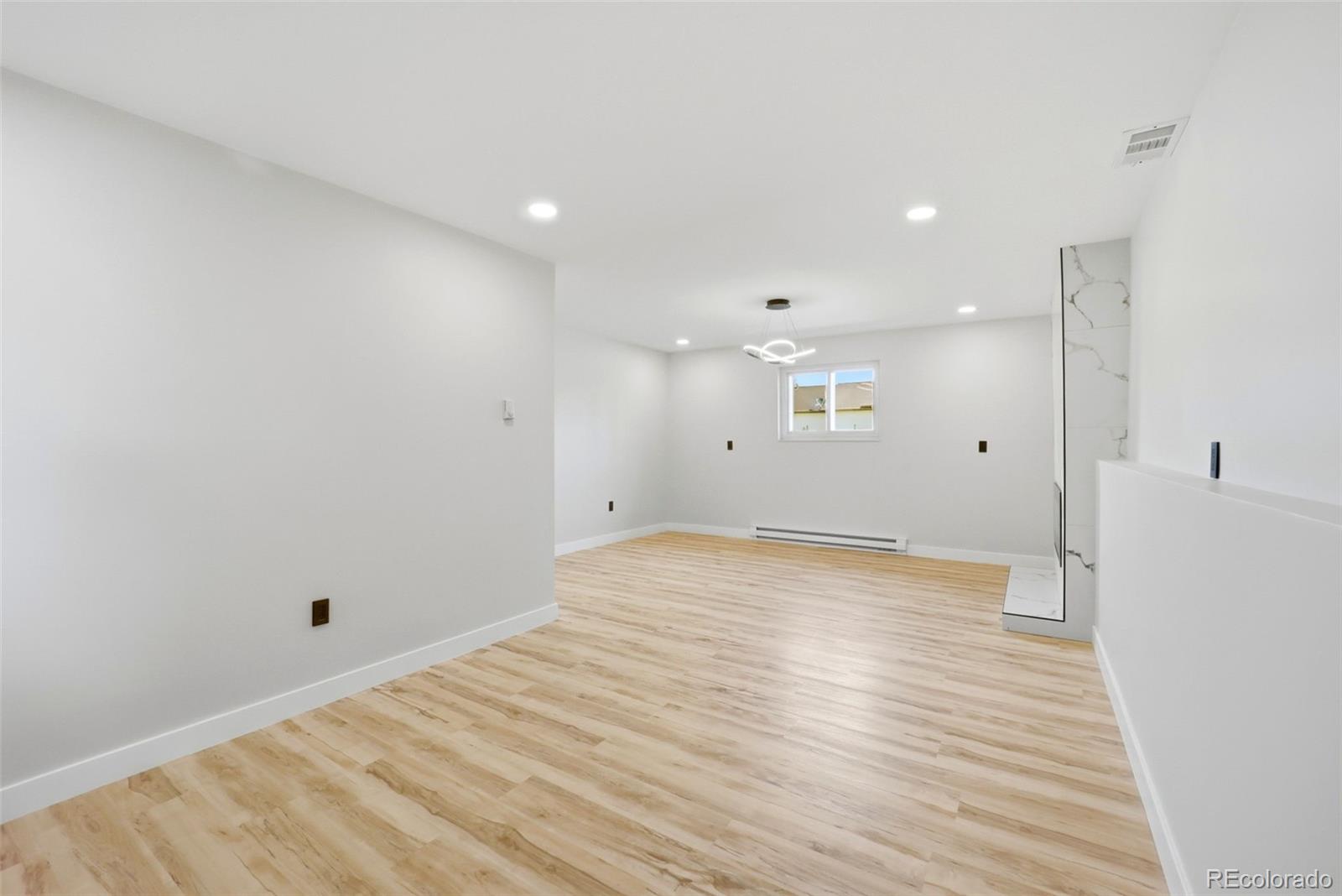 56352 Sunset Avenue Strasburg CO 80136